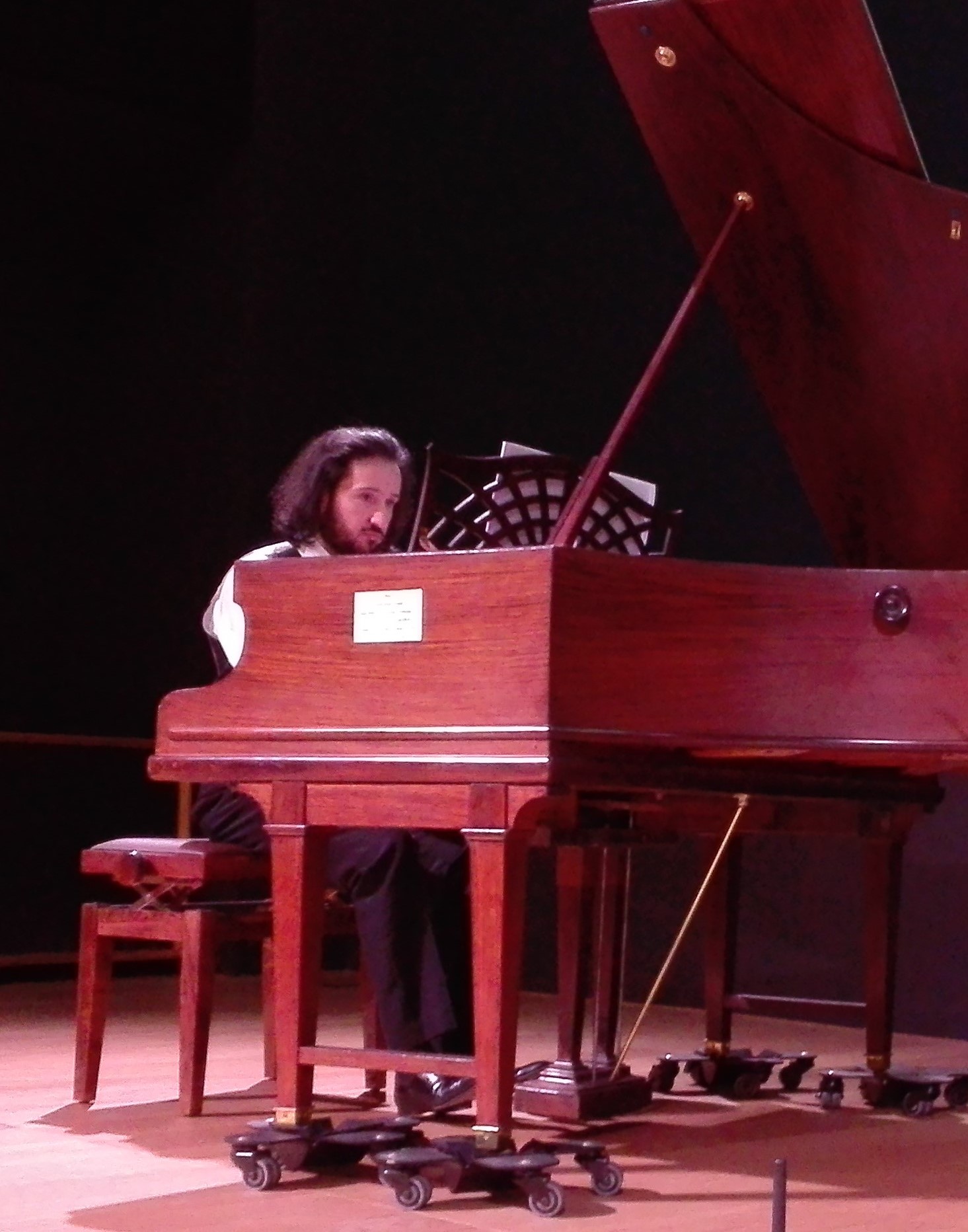 Imagem de referência de Fabio Mengozzi, descrito nos dados abertos como compositor e pianista italiano