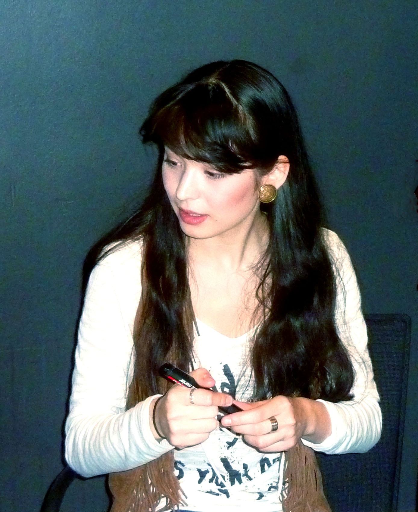Imagem de referência de Alice Sara Ott, descrito nos dados abertos como pianista alemã