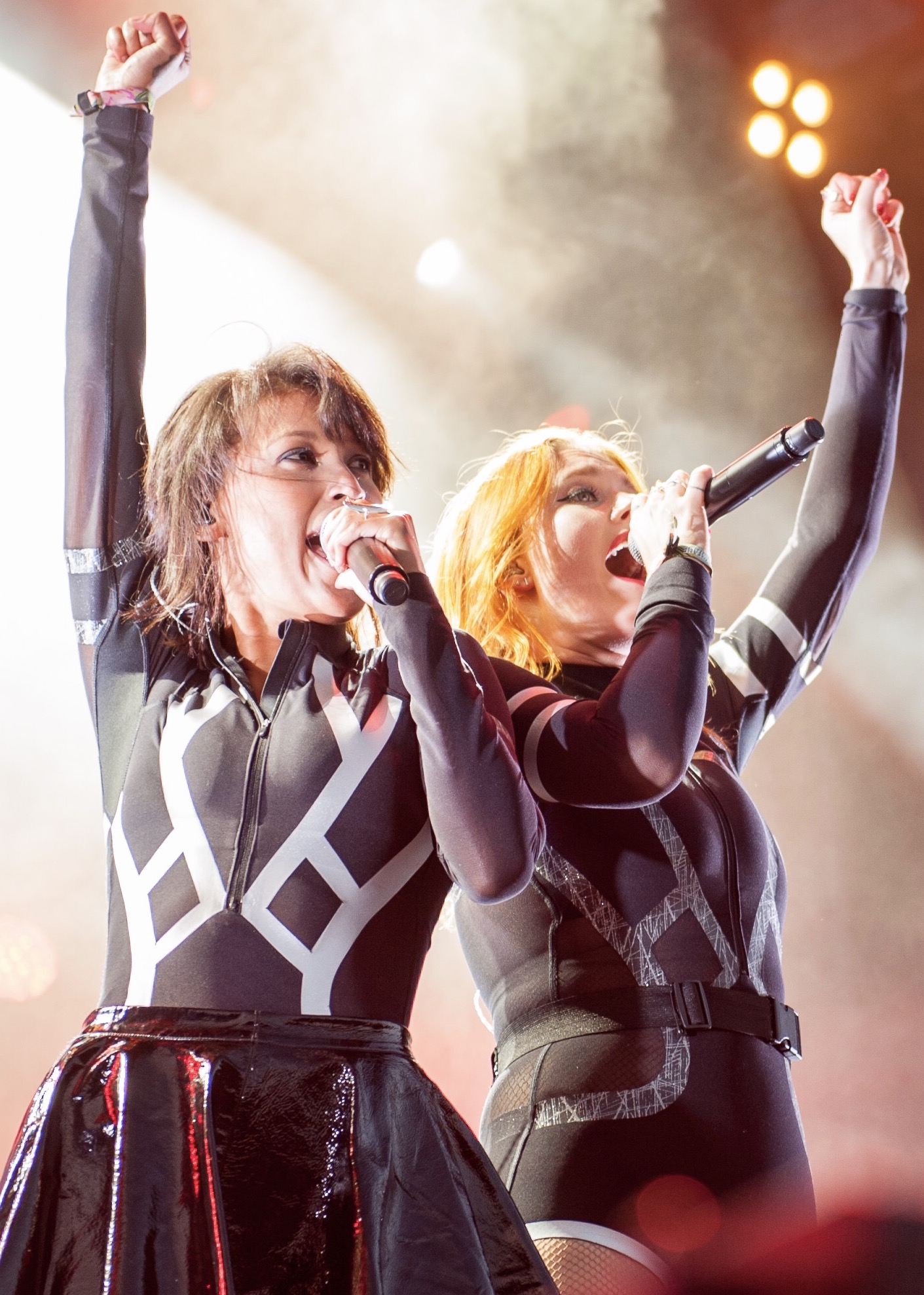 Imagem de referência de Icona Pop, descrito nos dados abertos como dupla musical sueca