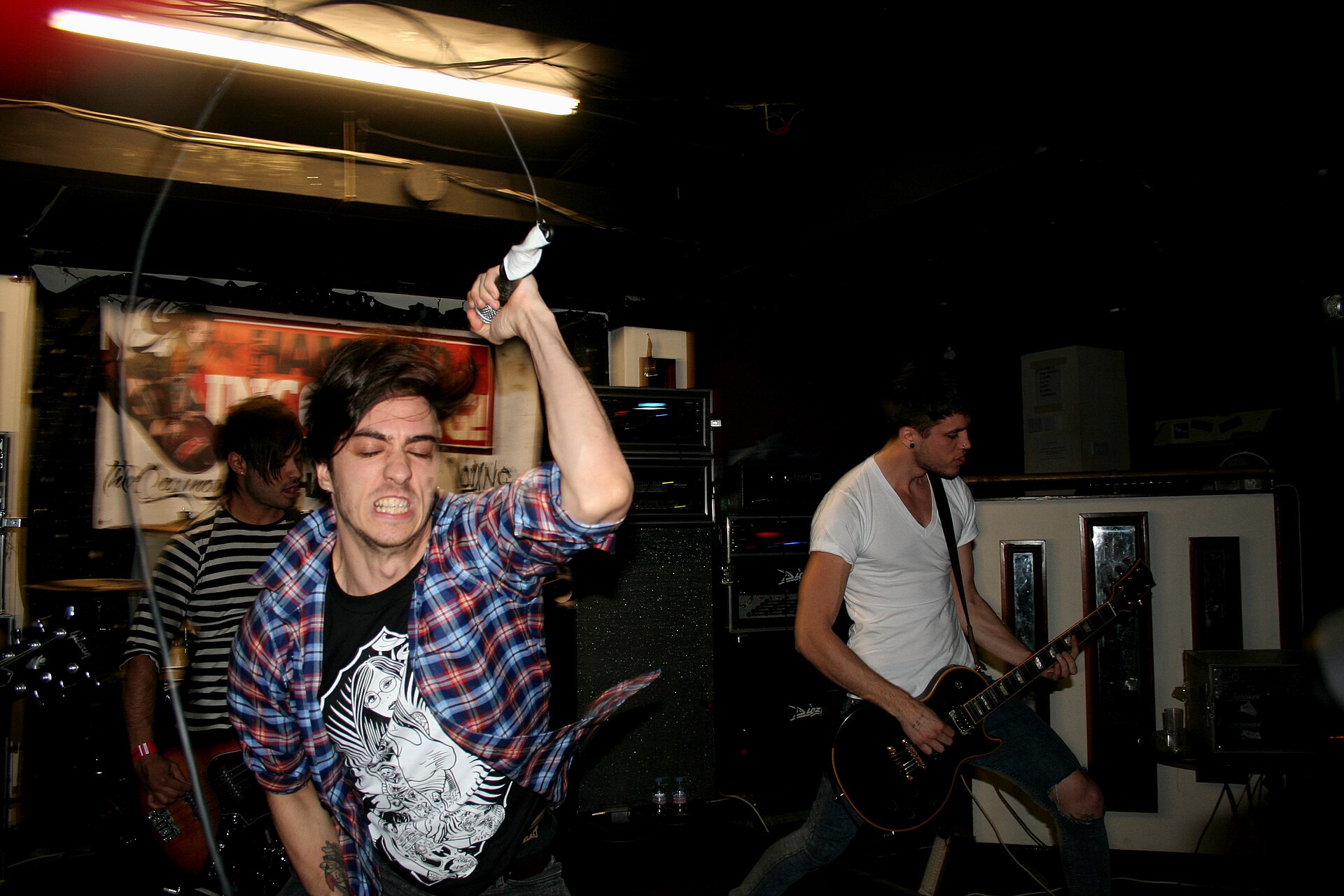Imagem de referência de Young Guns, descrito nos dados abertos como banda musical