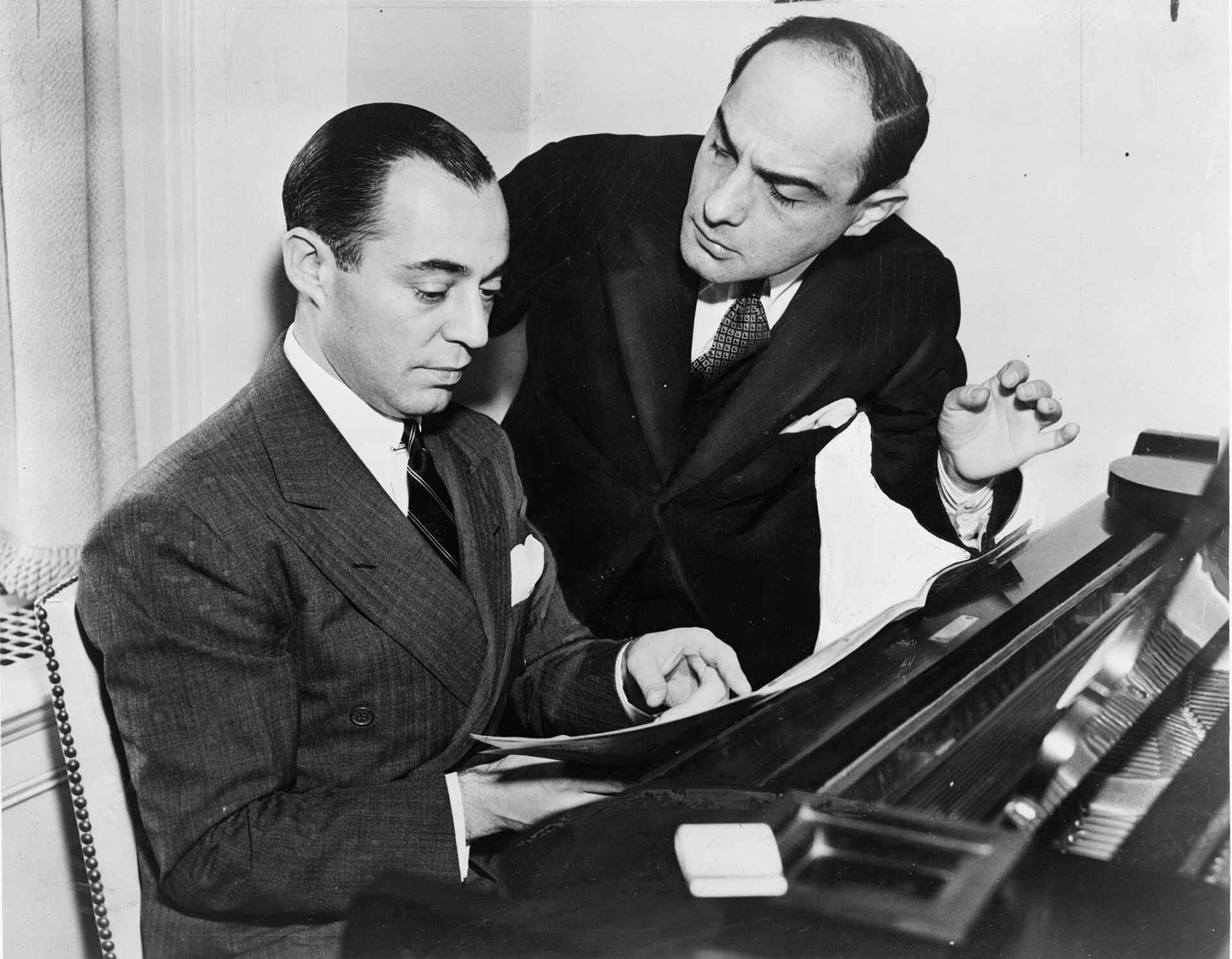 Imagem de referência de Lorenz Hart, descrito nos dados abertos como letrista norte-americano