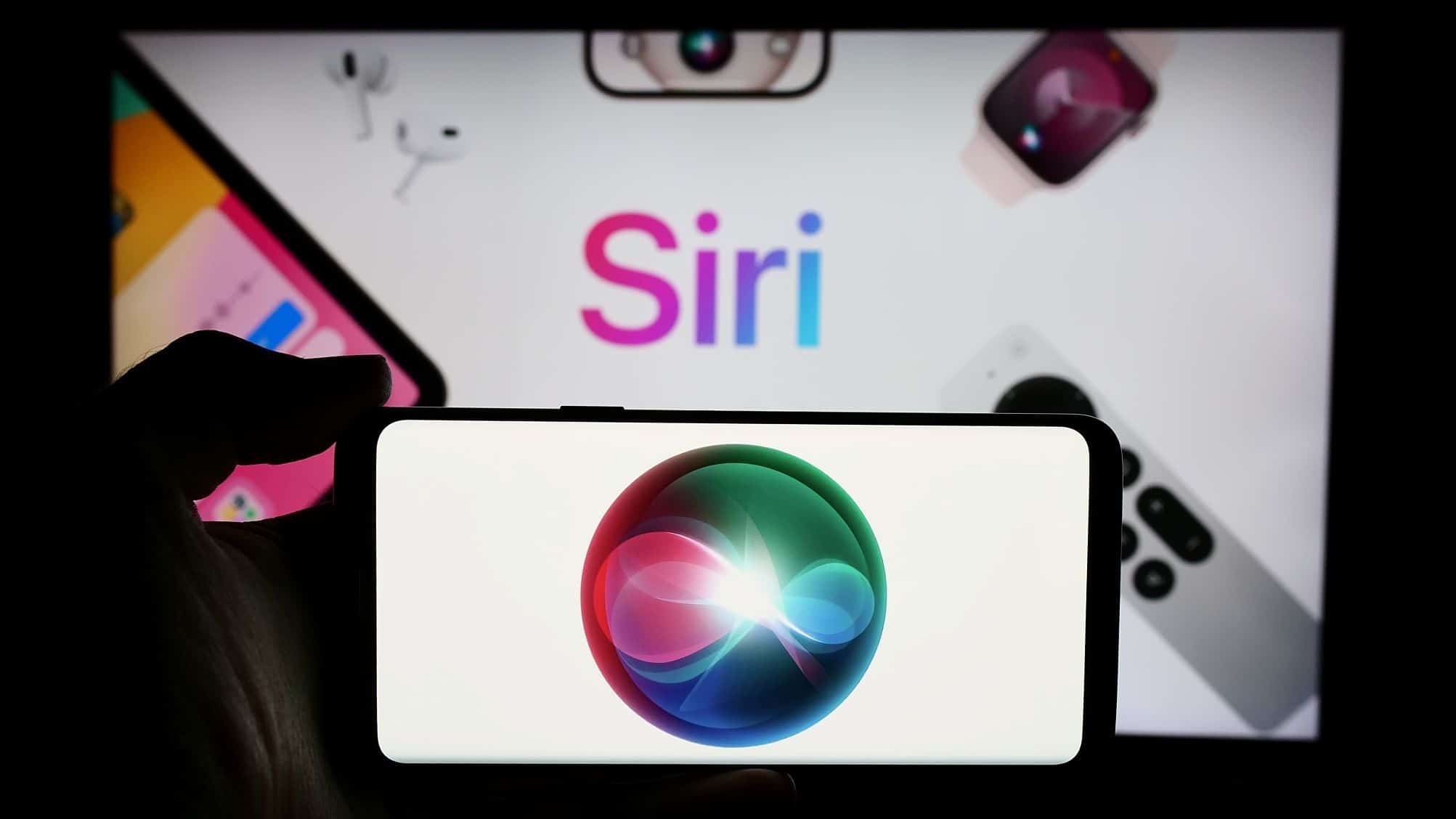 Logo da Siri em um smartphone