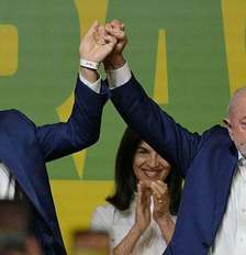 Ex-adversários políticos nos anos 2000, Geraldo Alckmin virou vice-presidente de Lula no pleito de 2022 Foto: AFP via Getty Images / BBC News Brasil