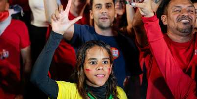 Apoiadores de Lula celebrando na avenida Paulista no domingo. Foto: Brian Snyder/Reuters / BBC News Brasil