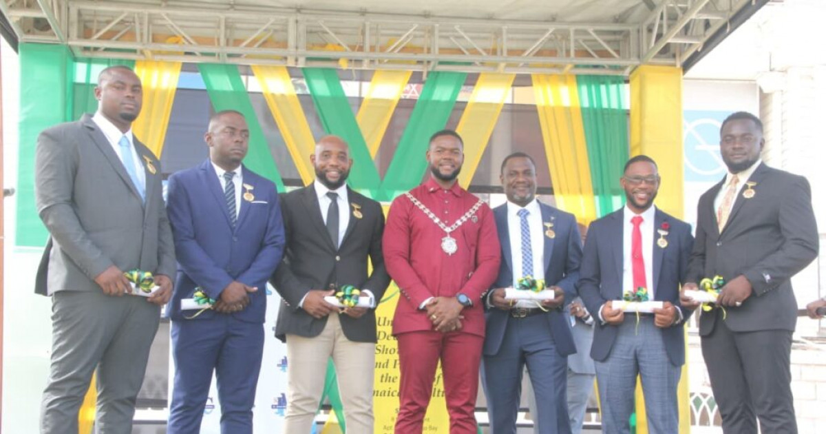 Heróis do furacão Melissa homenageados em St James