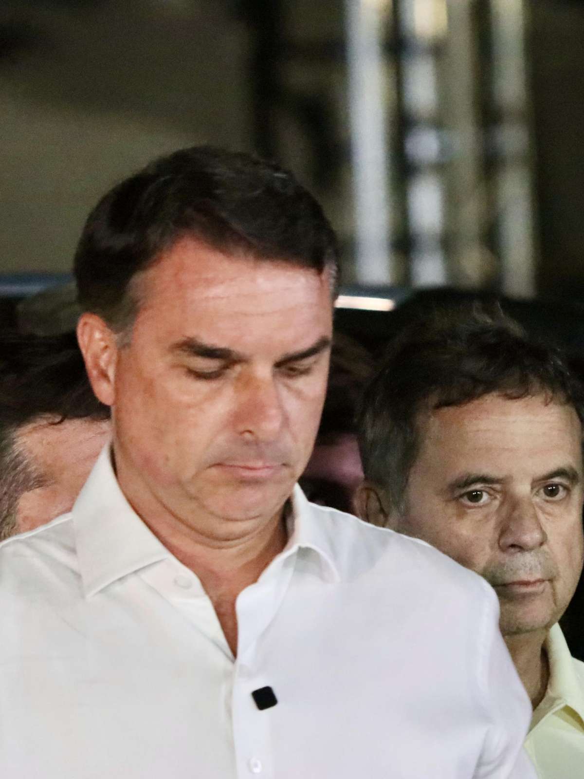 TSE desmente Flávio Bolsonaro e afirma que fiscais do PL não foram retirados de sala-cofre