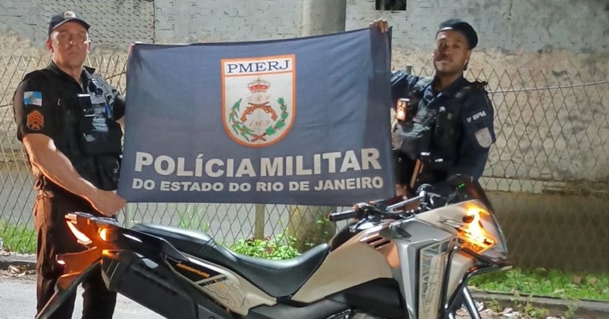 PM prende homem com moto roubada e ferramentas suspeitas após denúncia em Bento Ribeiro