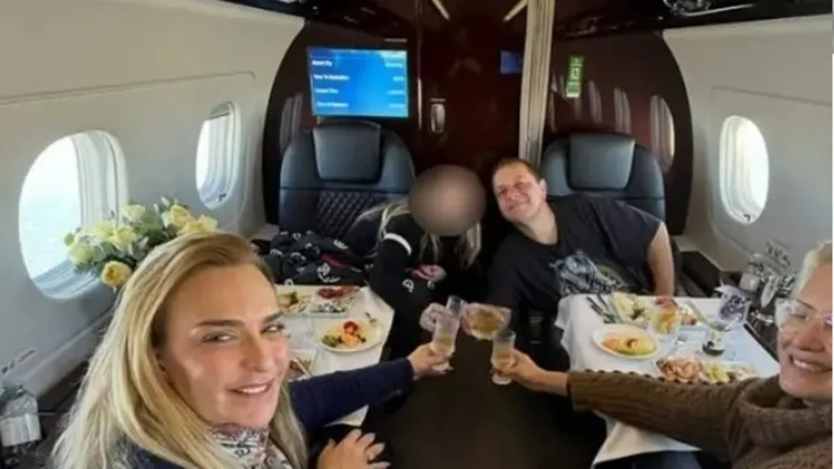 Lulinha aparece em foto com Roberta Luchsinger em jatinho de U$ 20 milhões