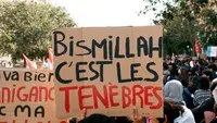 Saat Slogan 'Bismillah' Hebohkan Demo di Prancis