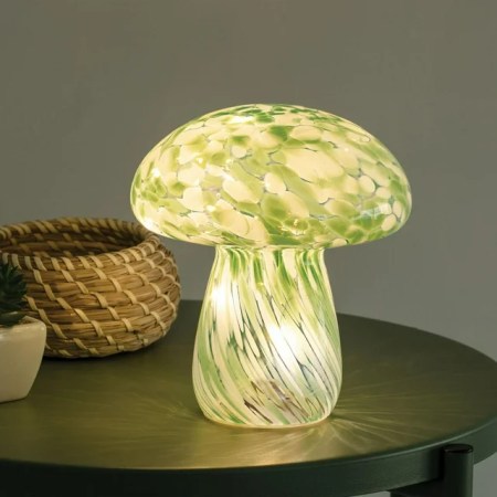 9 melhorias de iluminação que fazem sua casa parecer maior e mais brilhante instantaneamente