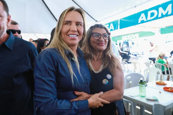 Celina anuncia obra de saneamento e promete mudanças em licitações