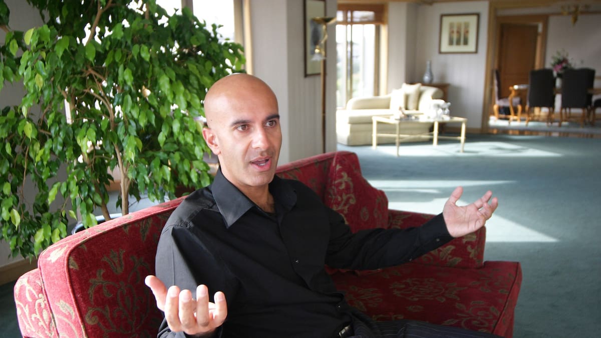 Robin Sharma, escritor canadiense: "Aprendemos del amor propio en la dificultad"