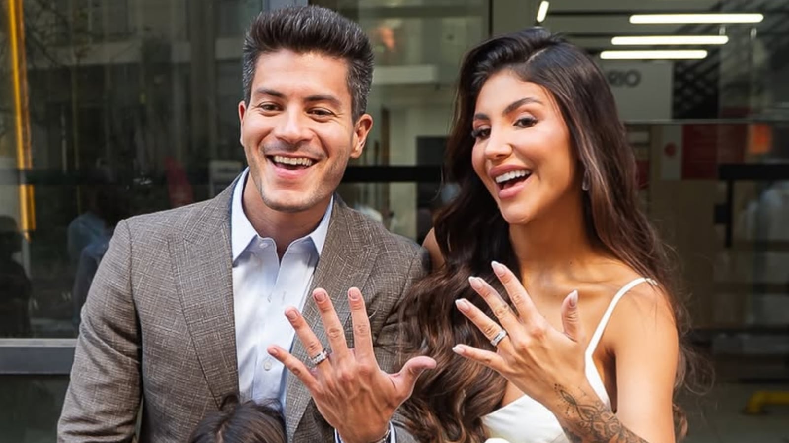 Jheny Santucci se pronuncia sobre rumores de problemas financeiros ser motivo de término Reprodução/Instagram/@jhenysantucci