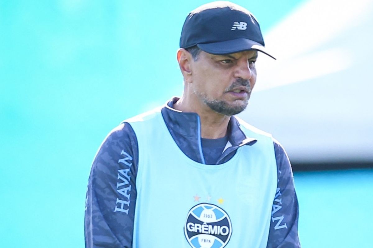Auxiliar técnico do Grêmio é levado a penitenciária após audiência; veja vídeo