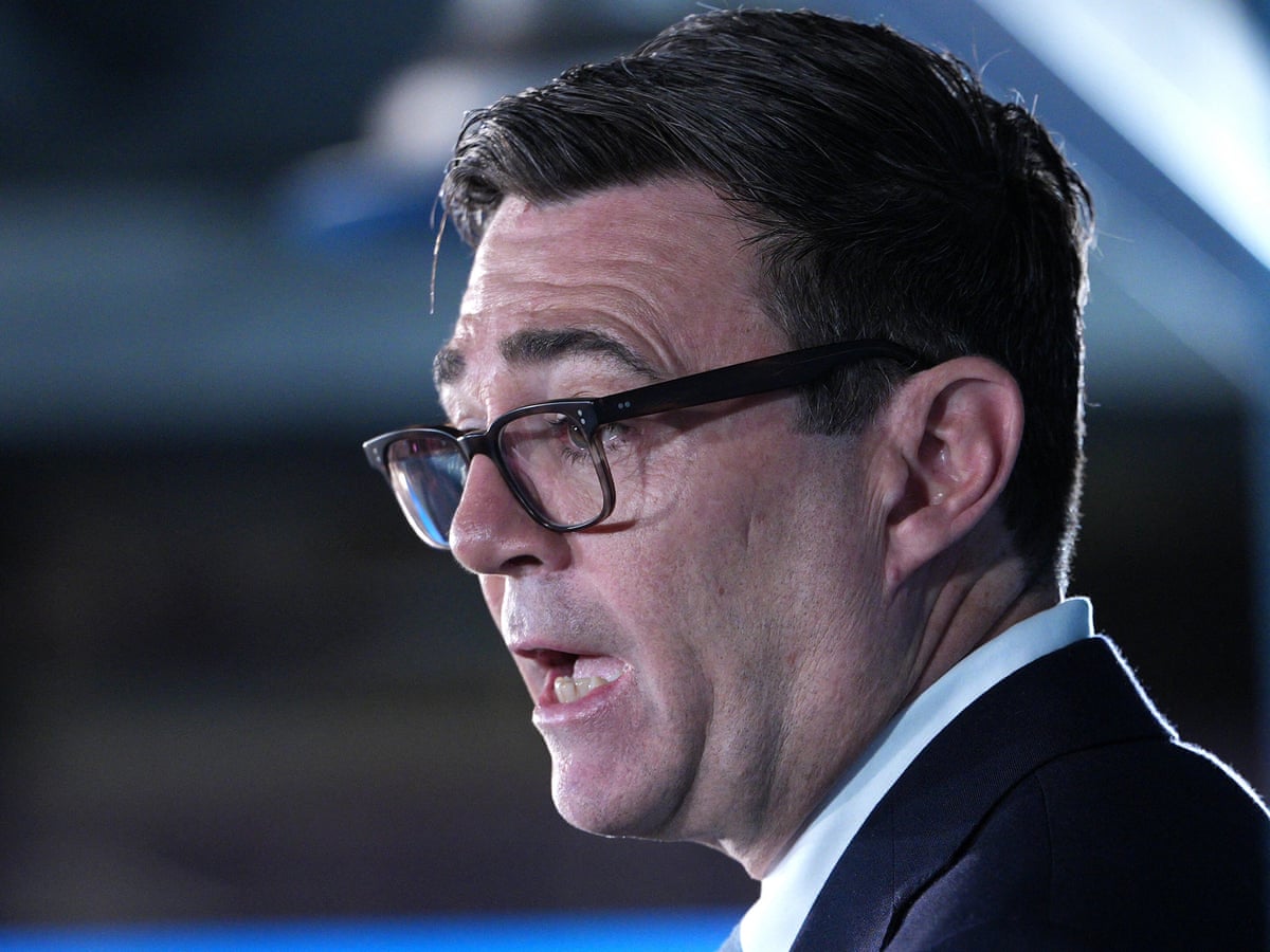 Andy Burnham diz que é claro que a Rússia interferiu no referendo do Brexit