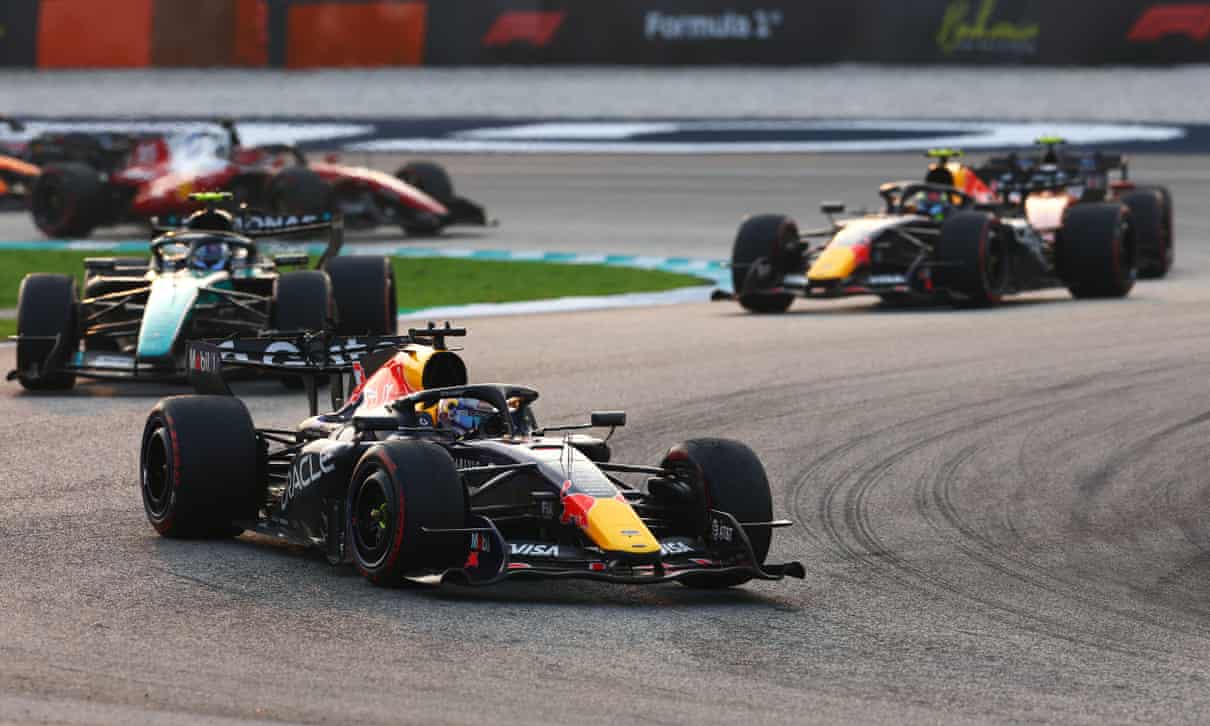A vitória de Verstappen em Sepang deve servir como um aviso para os rivais da Red Bull