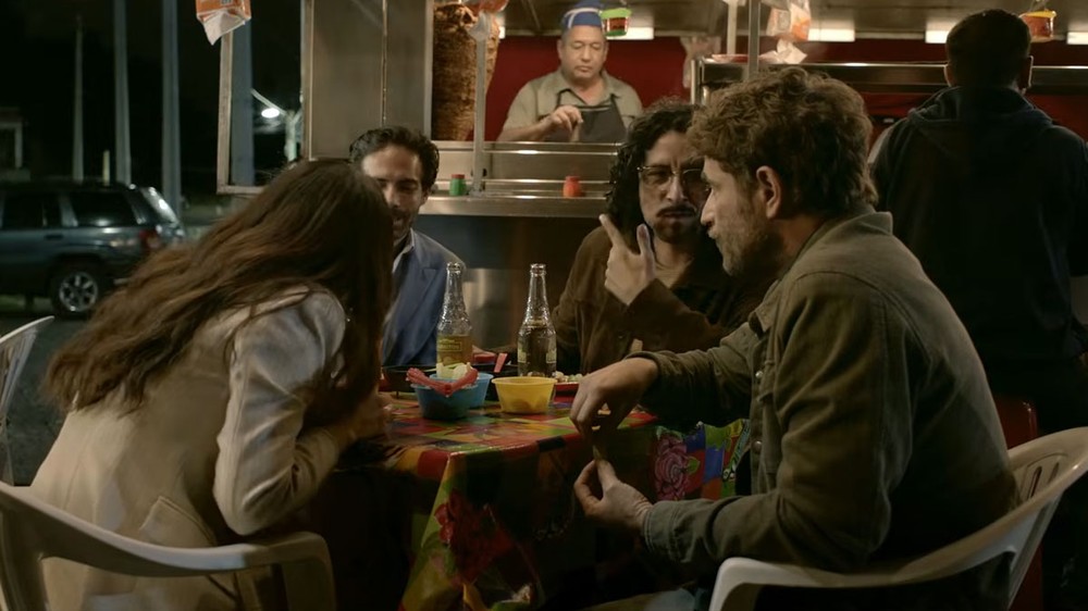 Os quatro amigos: Tomás, Mario, Jaime e Amelia são o centro da história em Dentro do Círculo — Foto: Reprodução/Netflix