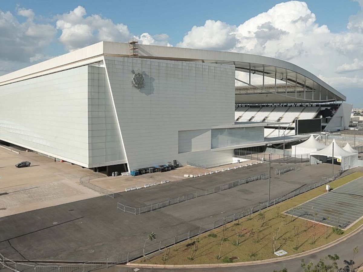 Corinthians e Caixa assinam termo de confidencialidade em reunião com Boulos e avançam por acordo