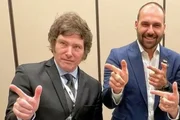 Eduardo Bolsonaro e Milei são convidados para mesmo evento nos EUA nesta 4ª