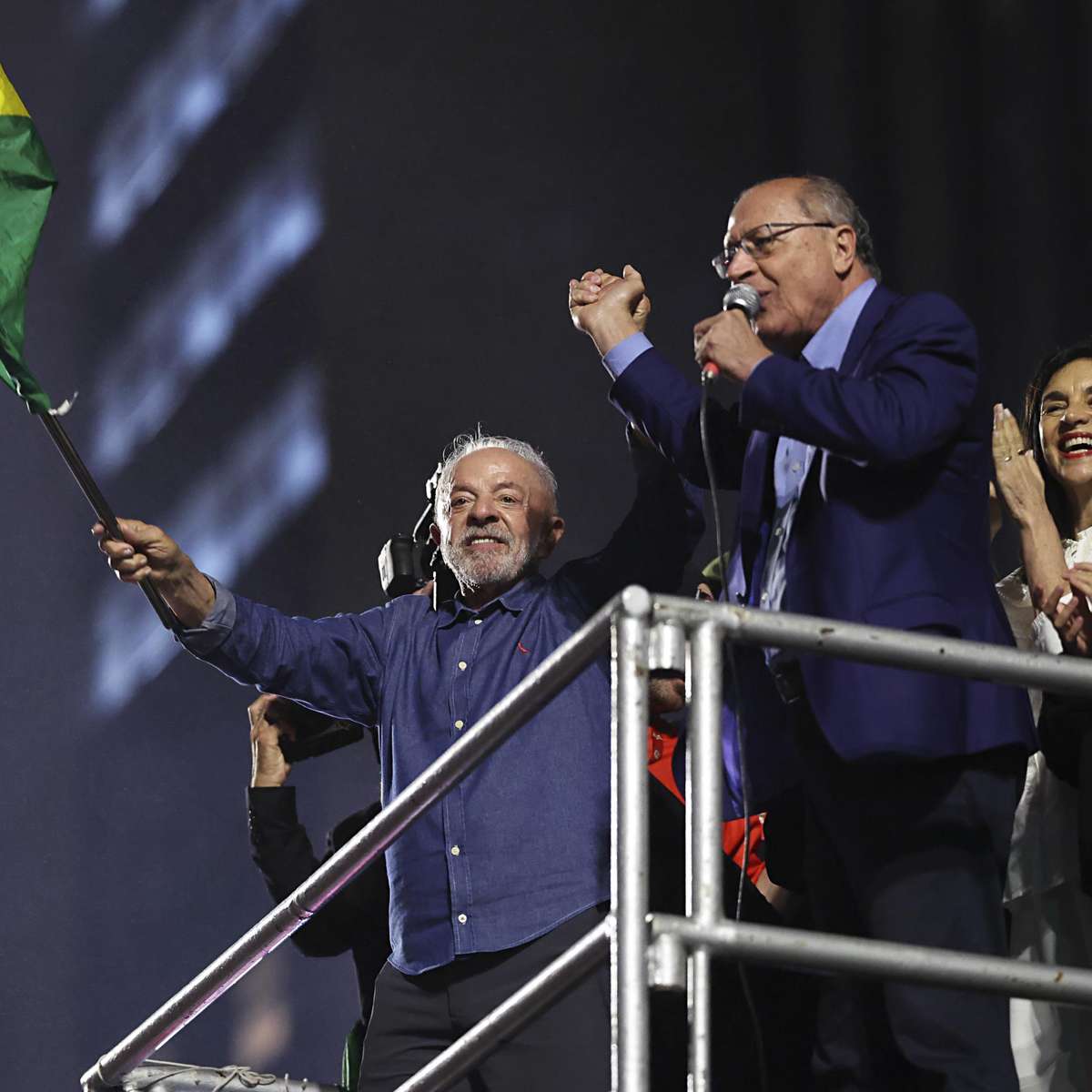 Reeleito, Lula enfrenta mercado arisco e Congresso resistente a impostos