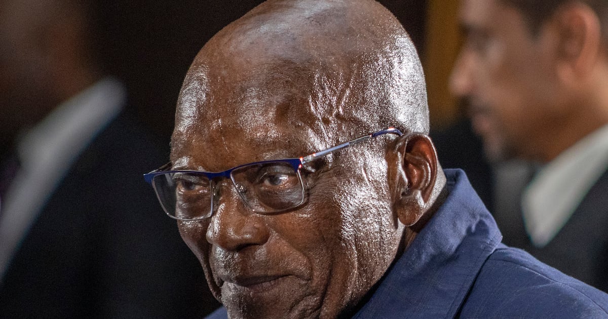 O interesse público pela saúde de Zuma 'não supera a privacidade', diz Ntshavheni