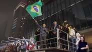 Em festa na Av. Paulista, Lula diz que deve vit&oacute;ria &agrave; 'juventude rebelde' e &agrave;s mulheres do Brasil