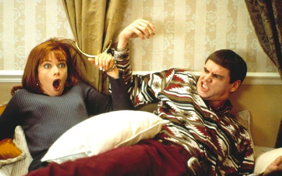 Site revela casamento secreto de Jim Carrey com namorada em cerimônia nos EUA