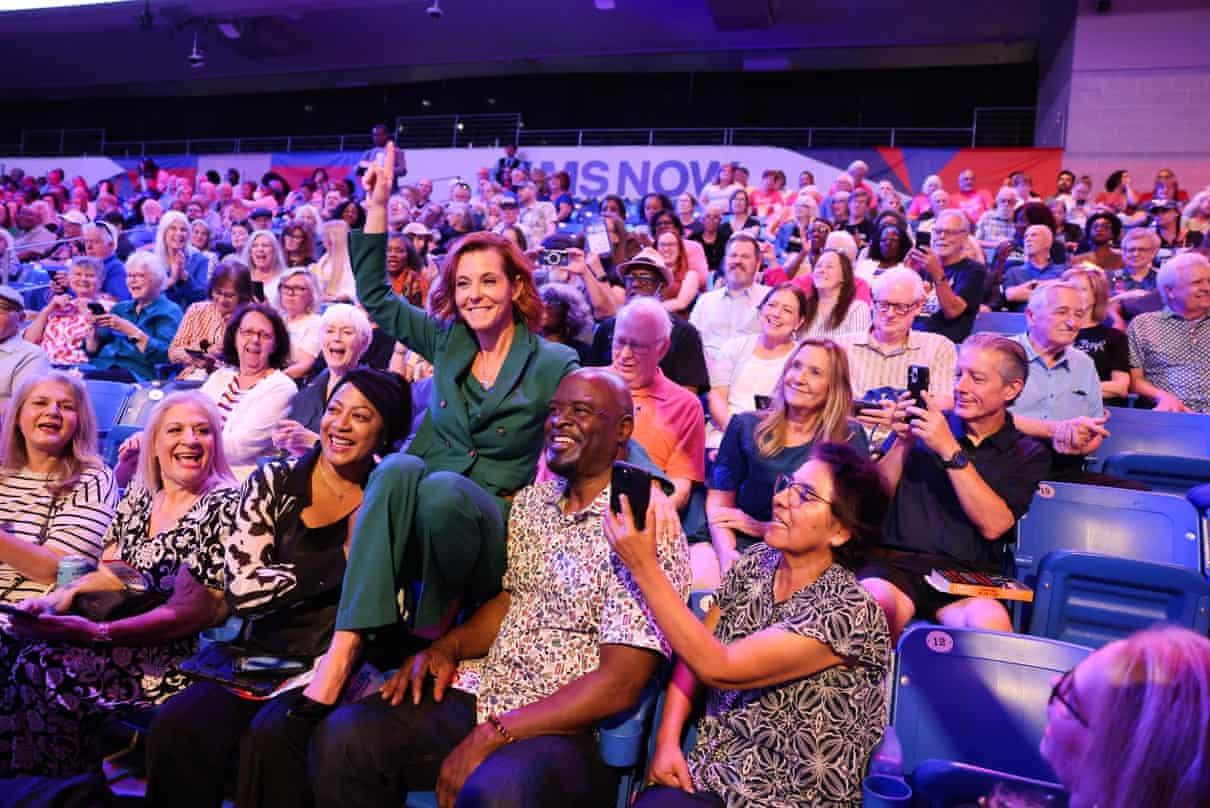 Agora MS Now conecta os 'pontos azuis' no evento de fãs do Texas: 'Sempre sinto esperança quando os vejo'