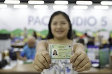 Concursos públicos com salários de até R$ 32.000 abrem inscrições nesta semana; veja calendário