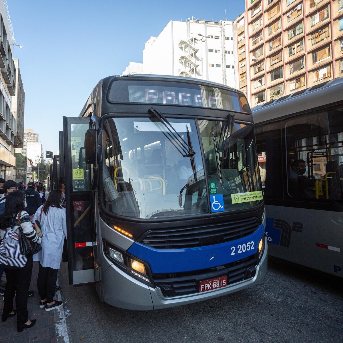 Greve de motoristas de ônibus da antiga Transwolff paralisa 34 linhas na zona sul de SP