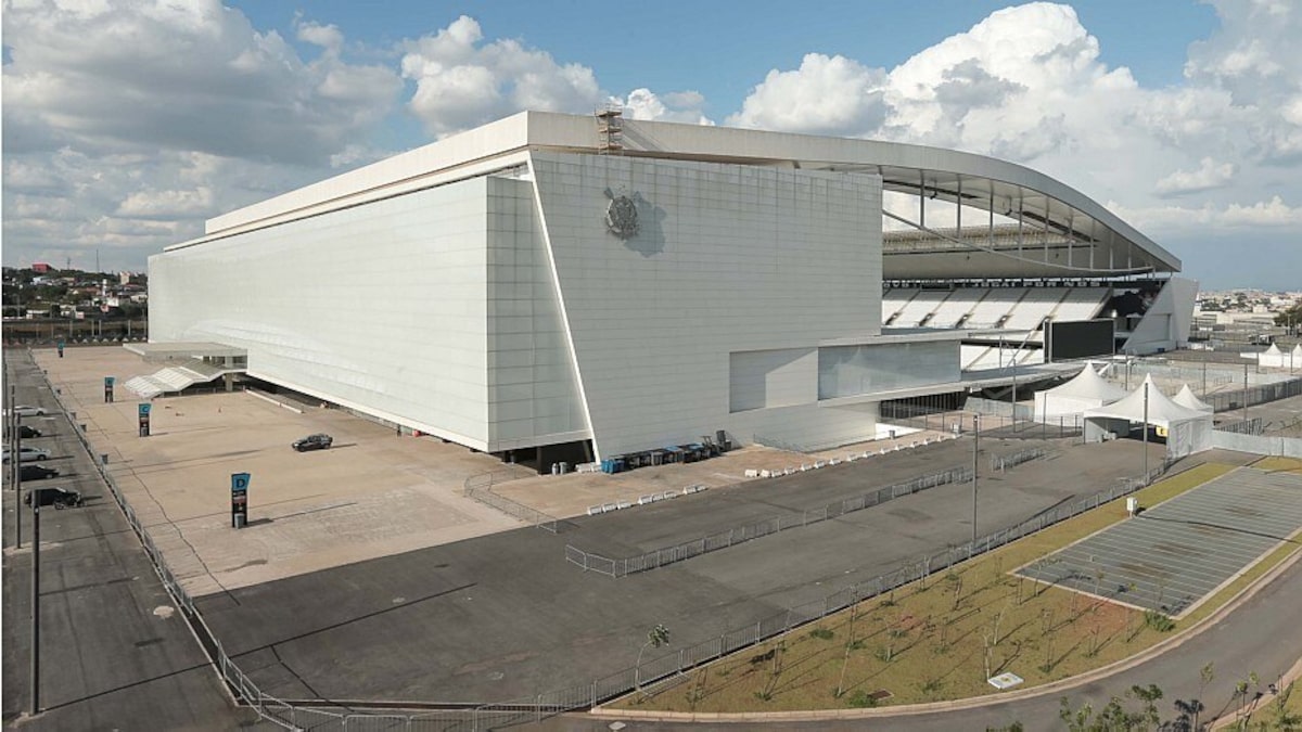 Corinthians e Caixa assinam termo de confidencialidade em reunião com Boulos e avançam por acordo