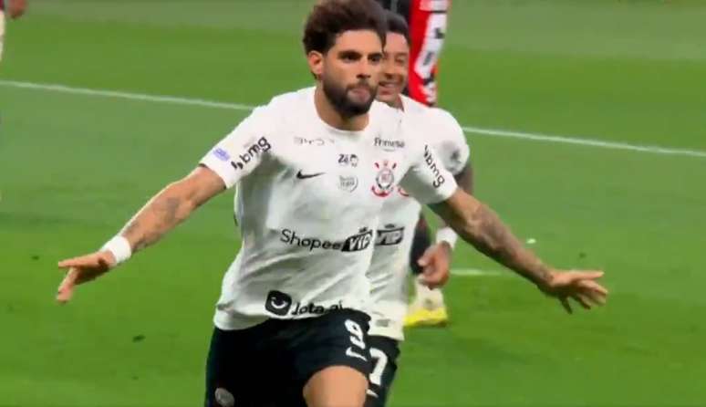 Corinthians empata com o Vitória e segue ameaçado na tabela