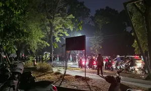 Demo mahasiswa di Unhas berujung ricuh. (Liputan6.com/Fauzan)