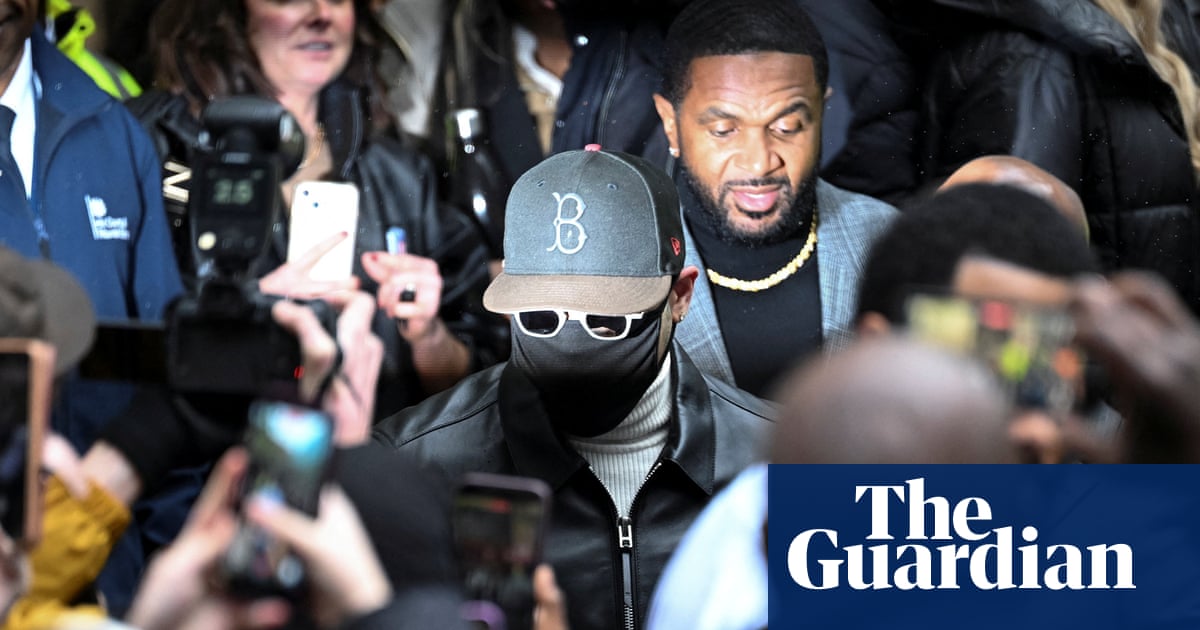 Chris Brown recebe pena suspensa por ataque com garrafa em clube de Londres