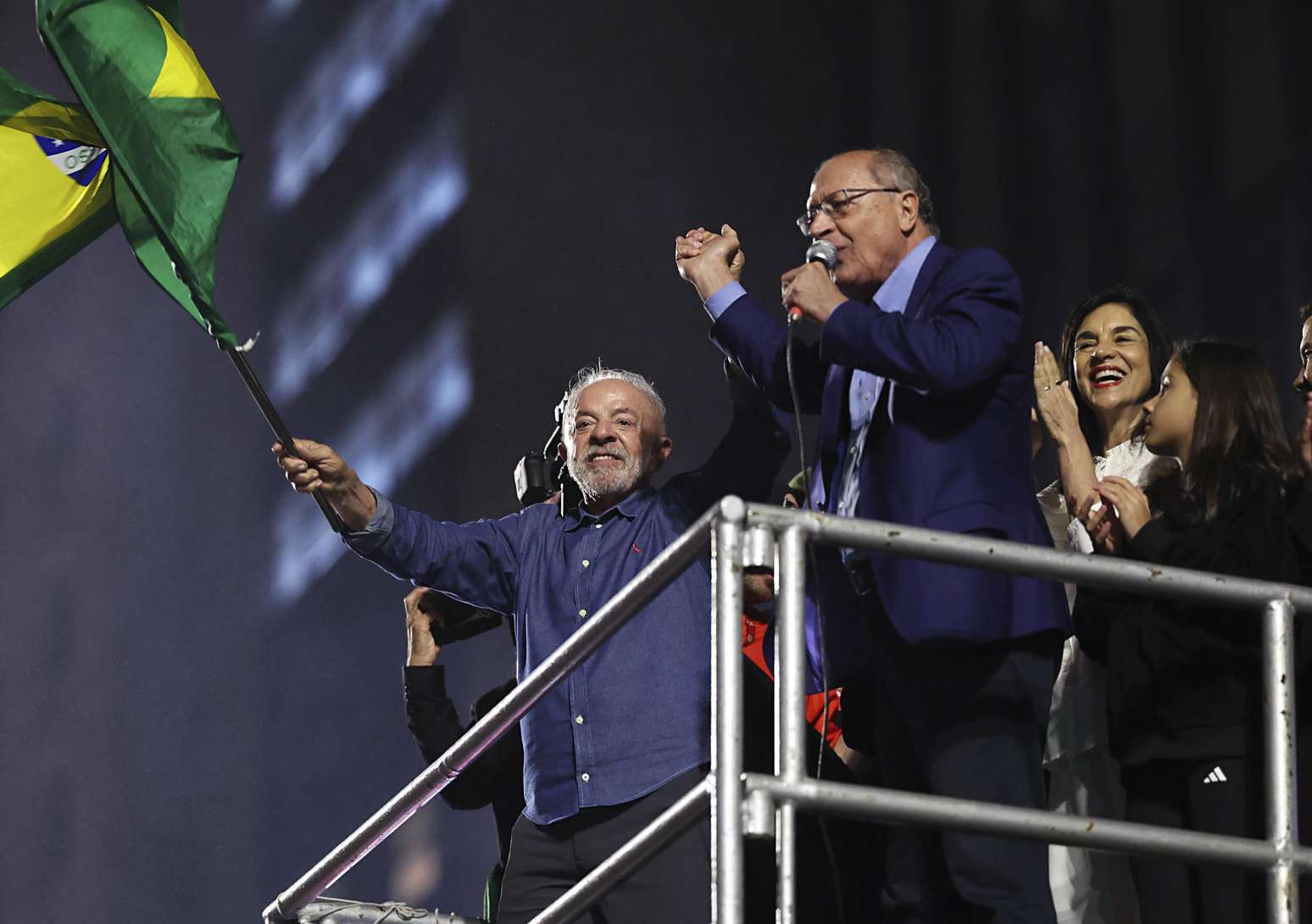 Luiz In&aacute;cio Lula da Silva e Geraldo Alckmin discusam na Avenida Paulista